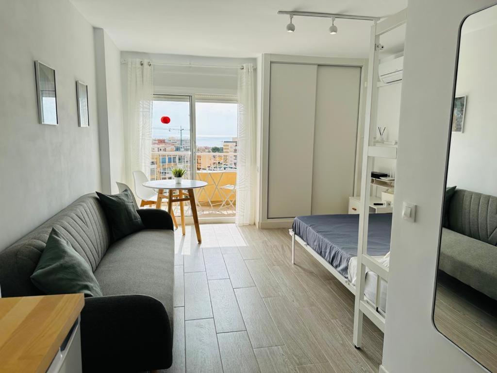 Modern White Studio Benalmádena Dış mekan fotoğraf