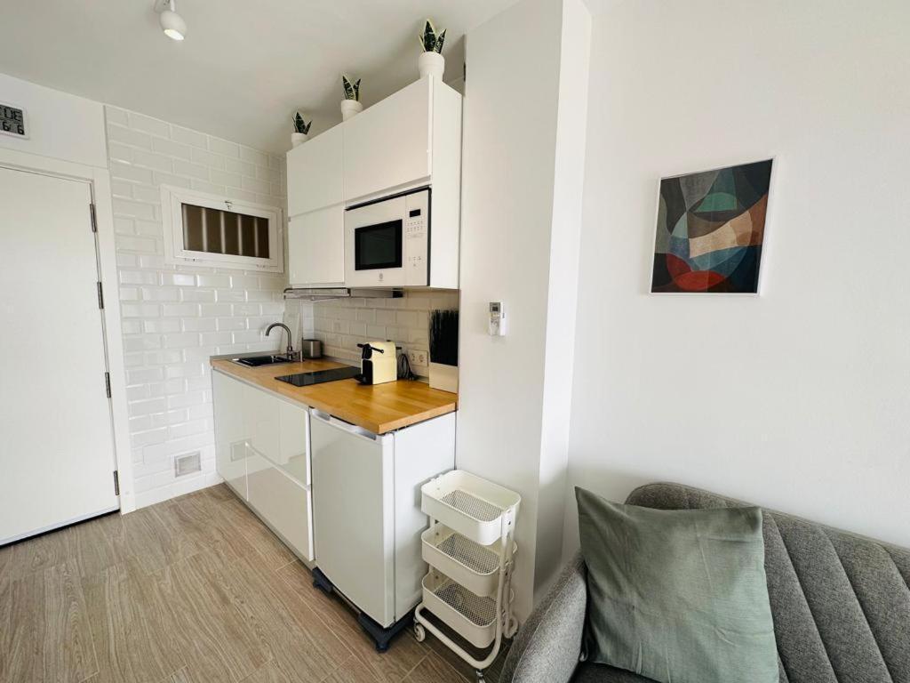 Modern White Studio Benalmádena Dış mekan fotoğraf