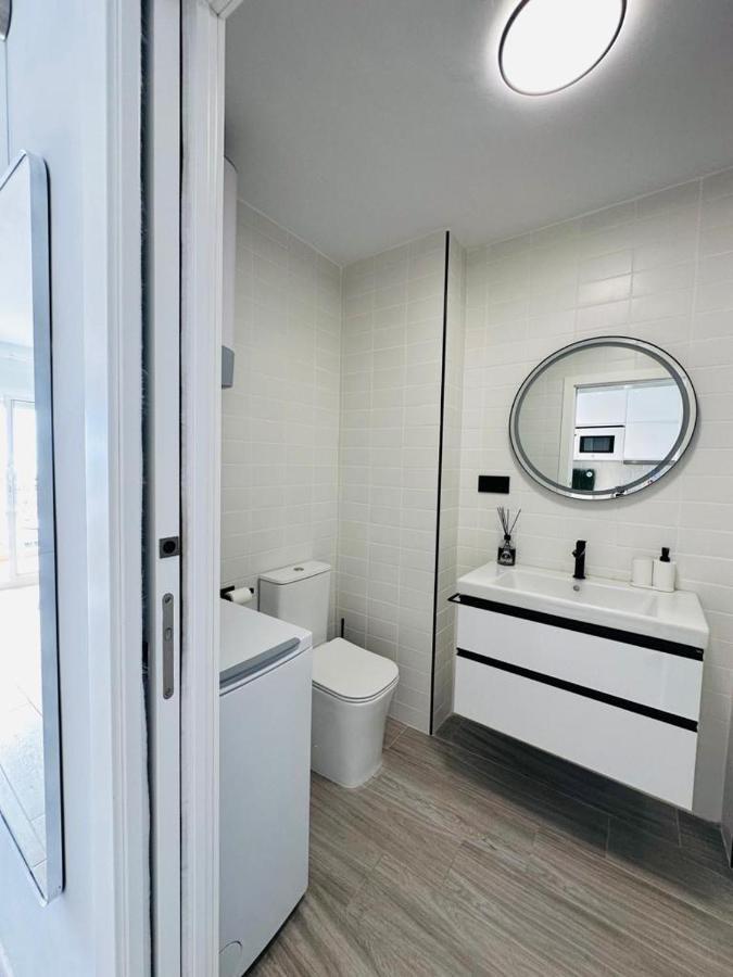 Modern White Studio Benalmádena Dış mekan fotoğraf